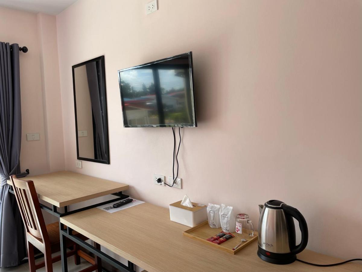 โรงแรมนิยม เอสทีเอ็น 2 - Niyom Stn 2 Hotel Ban Phue Εξωτερικό φωτογραφία