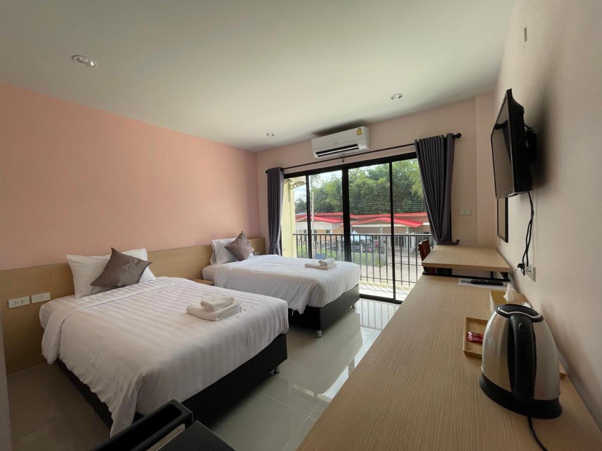 โรงแรมนิยม เอสทีเอ็น 2 - Niyom Stn 2 Hotel Ban Phue Εξωτερικό φωτογραφία